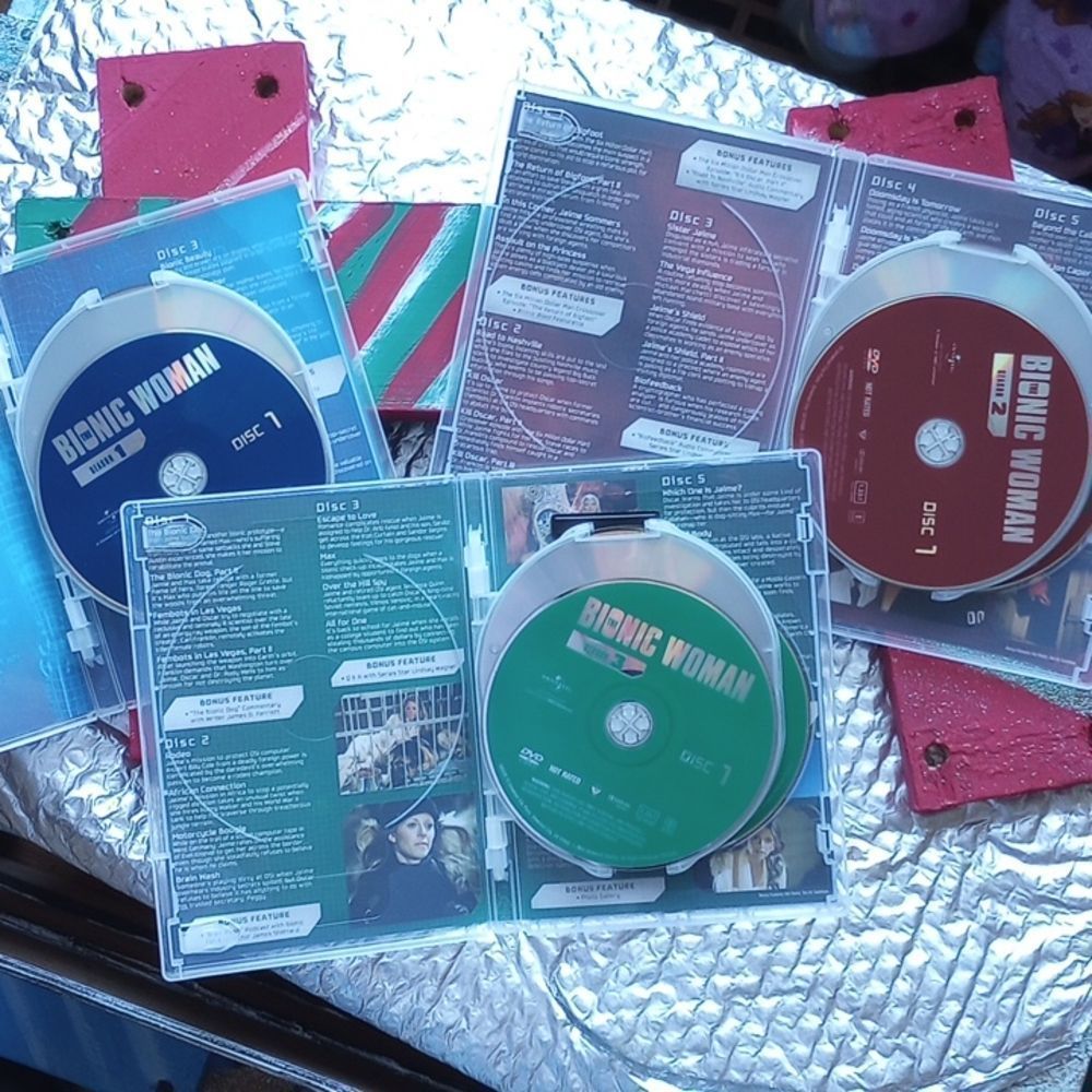 The Bionic Woman Complete Series - Picture 3 of 4